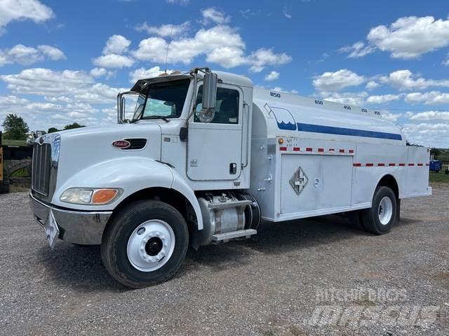 Peterbilt 337 Tankbiler