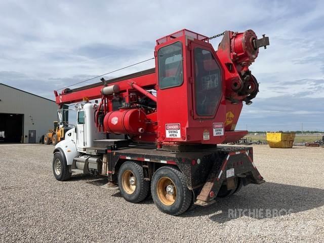 Peterbilt 340 Borrigg lastebilmontert