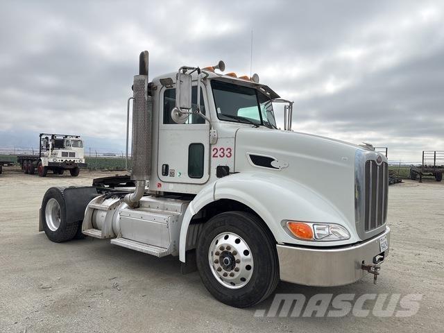 Peterbilt 384 Trekkvogner