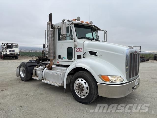 Peterbilt 384 Trekkvogner