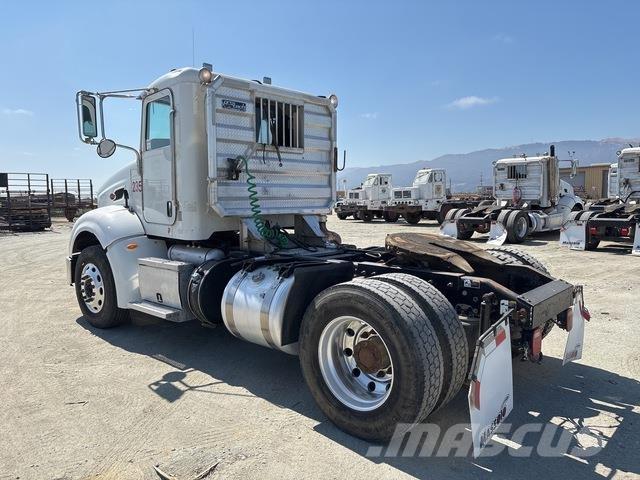 Peterbilt 384 Trekkvogner