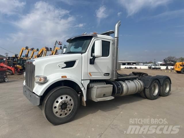Peterbilt 567 Trekkvogner
