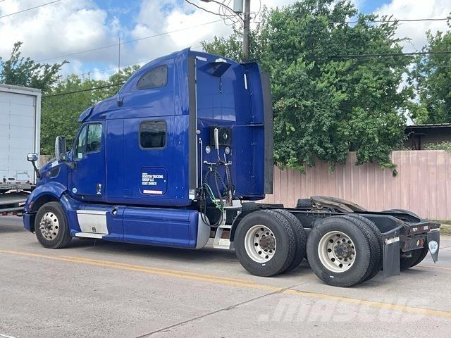 Peterbilt 587 Trekkvogner