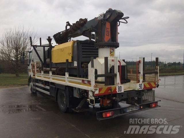 Renault D250 Borrigg lastebilmontert