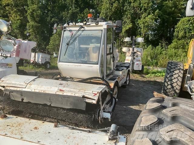 Roadtec FB100E Innendørs feiemaskiner
