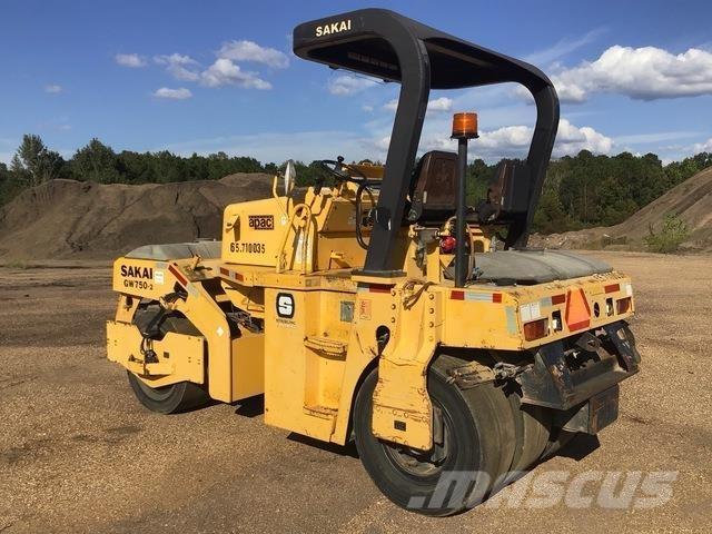 Sakai GW750-2 Gummihjulsvalser
