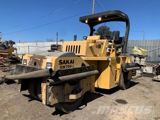 Sakai GW750-2 Gummihjulsvalser