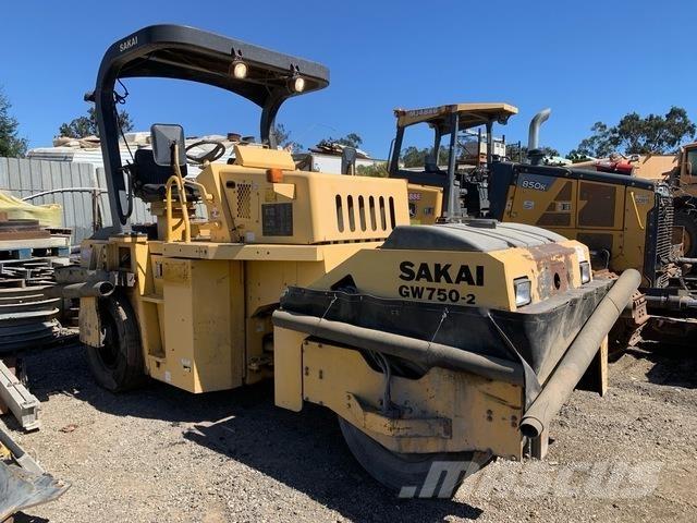 Sakai GW750-2 Gummihjulsvalser