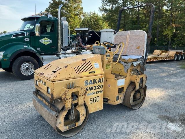 Sakai SW320 Tandem Valser
