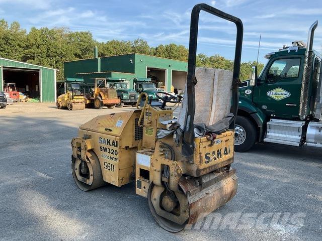 Sakai SW320 Tandem Valser