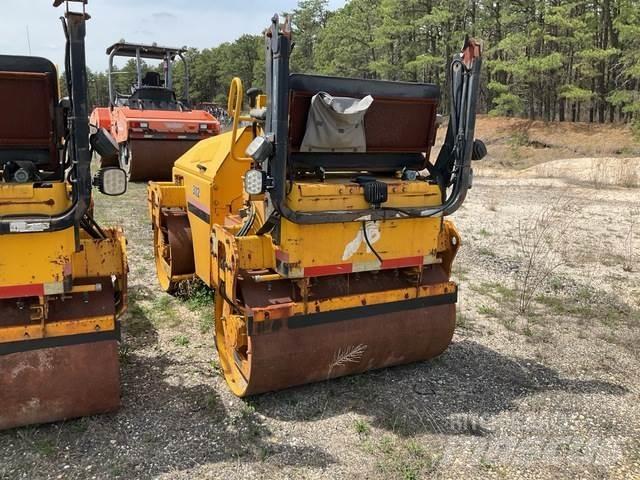 Sakai SW330 Tandem Valser