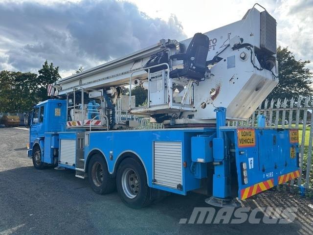 Scania P113ML Bilmontert lift