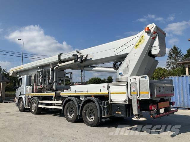 Scania P410LB Bilmontert lift