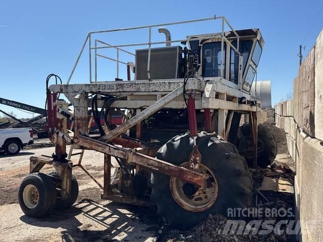 Scarab 14 HYD Kompostblandere