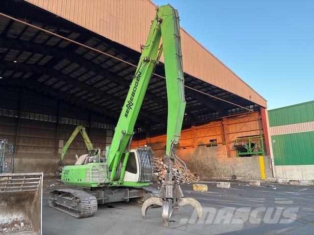 Sennebogen 830 Gravemaskiner for avfallshåndtering