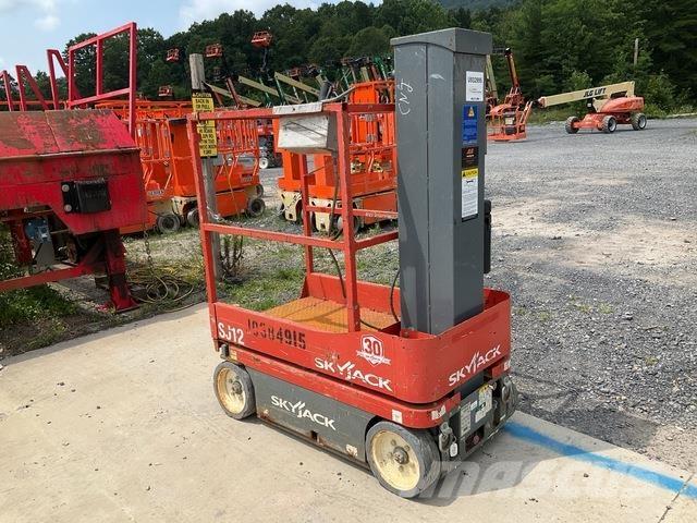 SkyJack SJ12 Personløftere