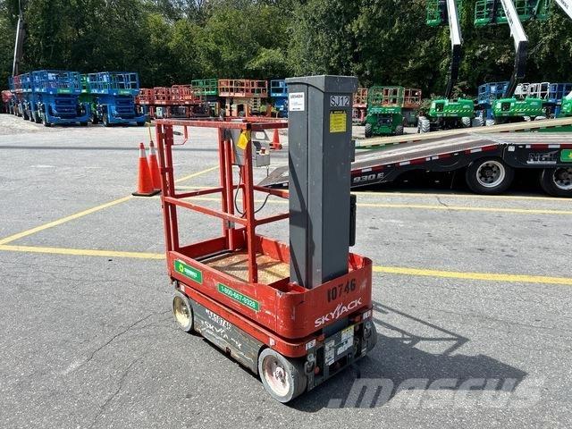 SkyJack SJ12 Personløftere