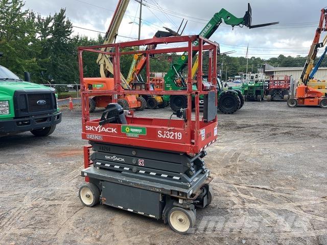 SkyJack SJ3219 Sakselifter