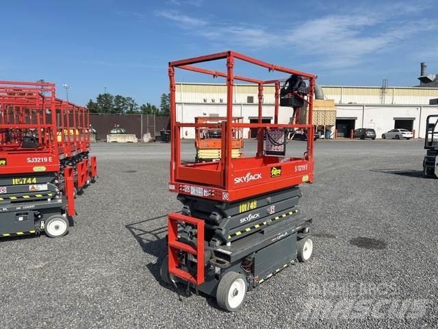 SkyJack SJ3219 Sakselifter