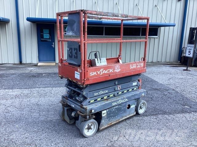 SkyJack SJ3219 Sakselifter