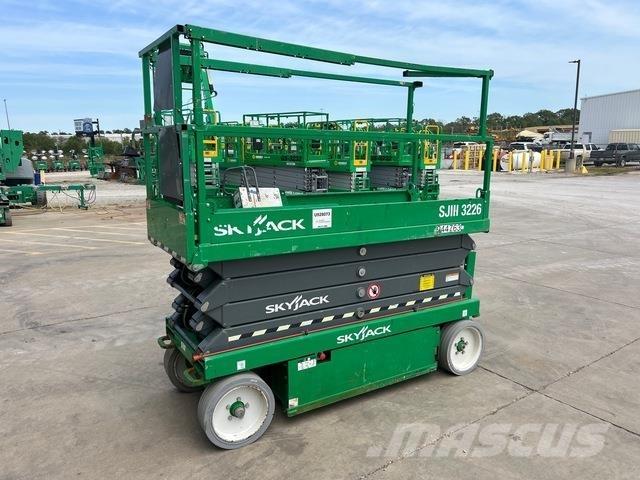 SkyJack SJ3226 Sakselifter