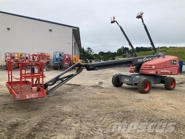 SkyJack SJ45T Teleskop bomlifter
