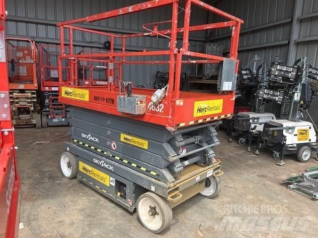 SkyJack SJ4632 Sakselifter