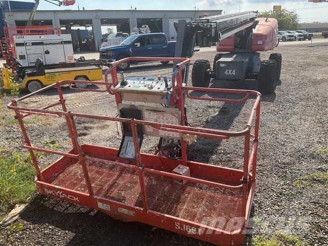 SkyJack SJ66T Teleskop bomlifter