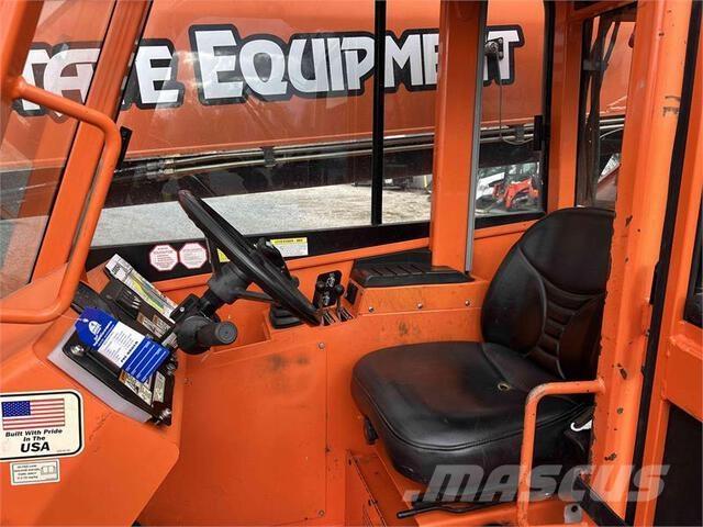 SkyTrak 10054 Teleskoplastere