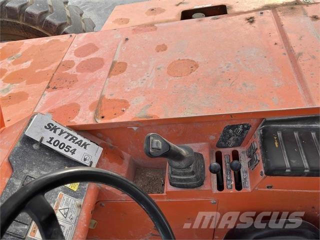 SkyTrak 10054 Teleskoplastere
