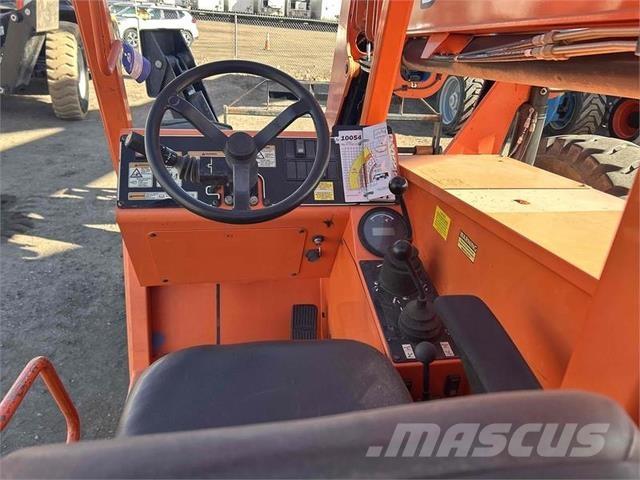 SkyTrak 10054 Teleskoplastere