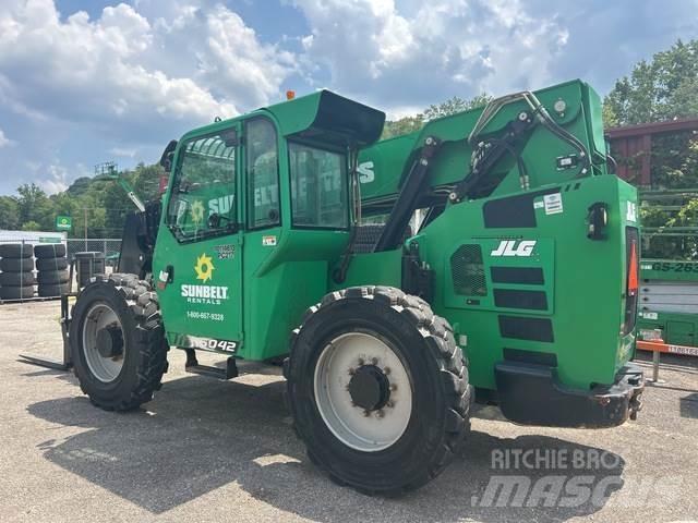 SkyTrak 6042 Teleskoplastere