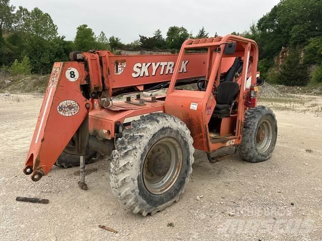 SkyTrak 8042 Teleskoplastere