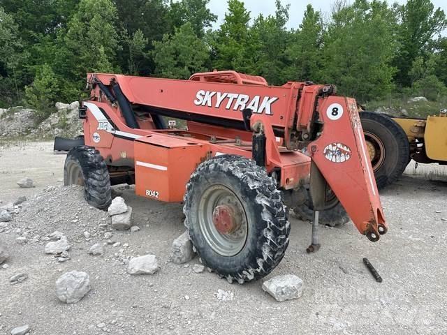 SkyTrak 8042 Teleskoplastere