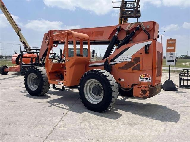 SkyTrak 8042 Teleskoplastere