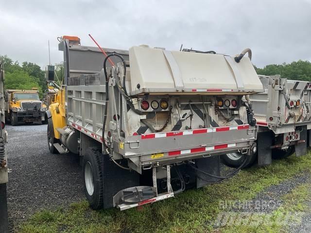 Sterling L8500 Snøploger- og skjær