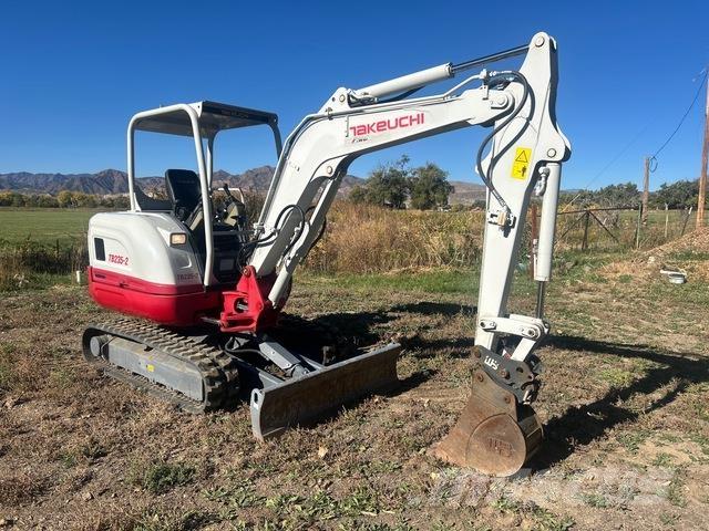 Takeuchi TB235 Beltegraver