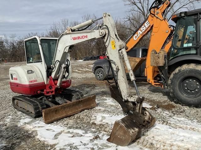 Takeuchi TB240 Beltegraver