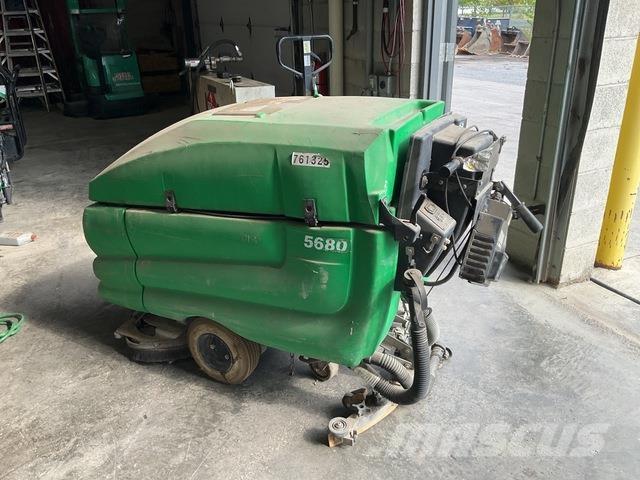 Tennant 5680 Gulvvaskemaskiner