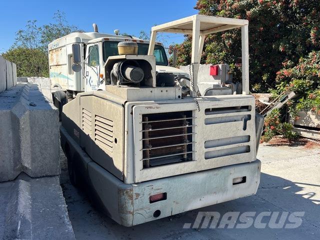 Tennant 800 Innendørs feiemaskiner