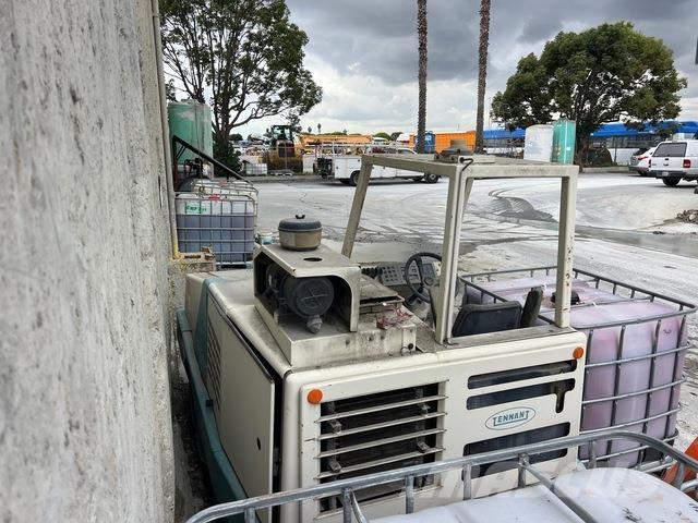 Tennant 800 Innendørs feiemaskiner