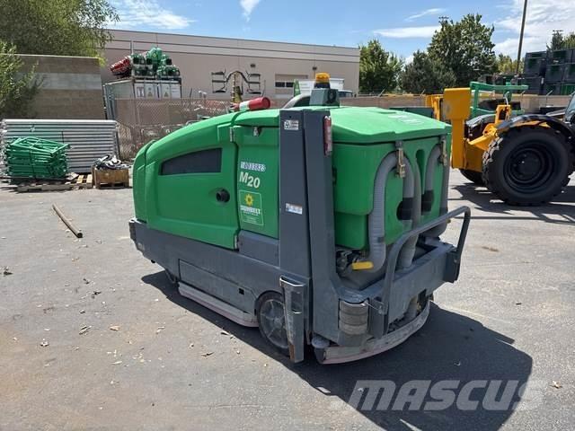 Tennant M20 Innendørs feiemaskiner