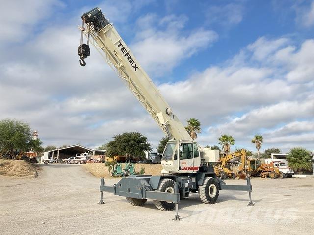 Terex RT230-1 Røff terreng kraner
