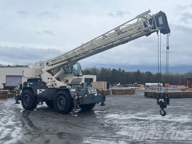 Terex RT230-2 Røff terreng kraner