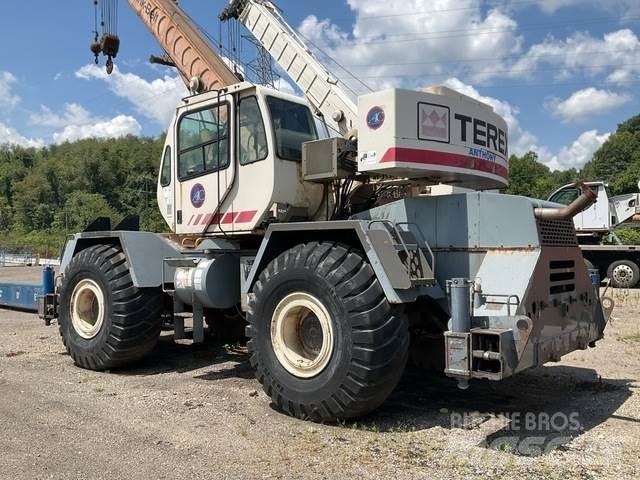 Terex RT335-1 Røff terreng kraner