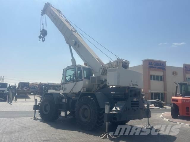 Terex RT555 Røff terreng kraner