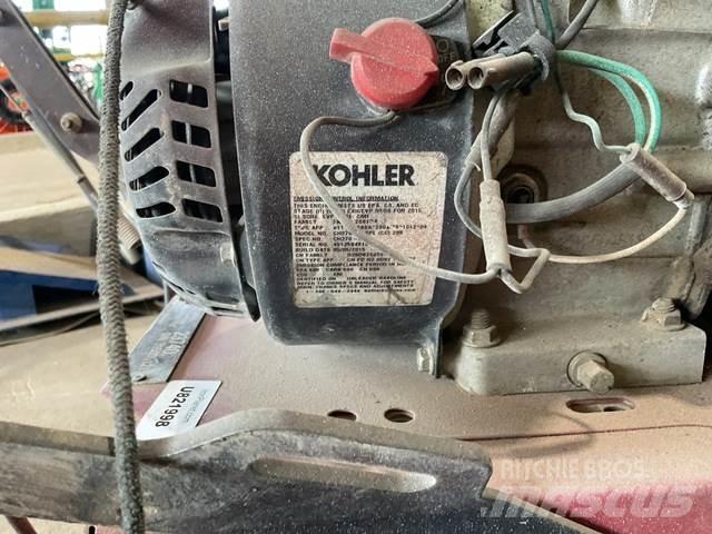 Toro 23740 Innendørs feiemaskiner