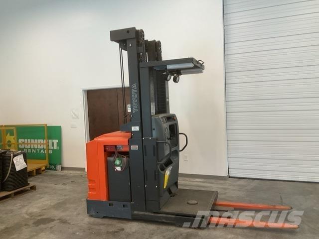 Toyota 7BPUE15 Middelsløftende plukketruck