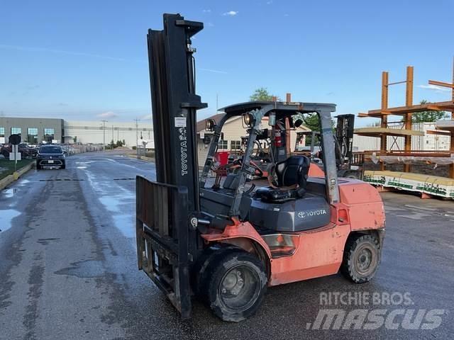 Toyota 7FGKU40 Anlegg - Annet
