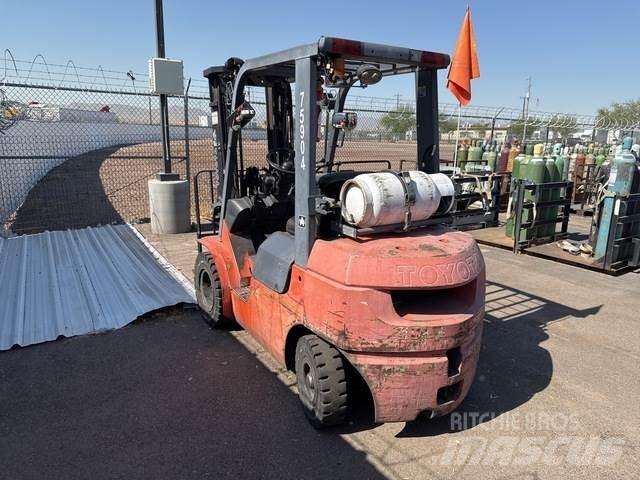 Toyota 7FGU25 Anlegg - Annet
